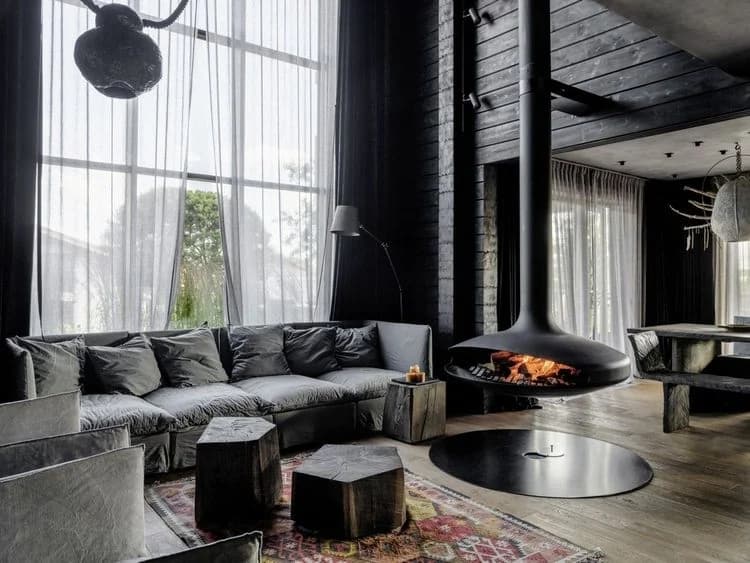 HOUSE IN THE MOSCOW SUBURBS
