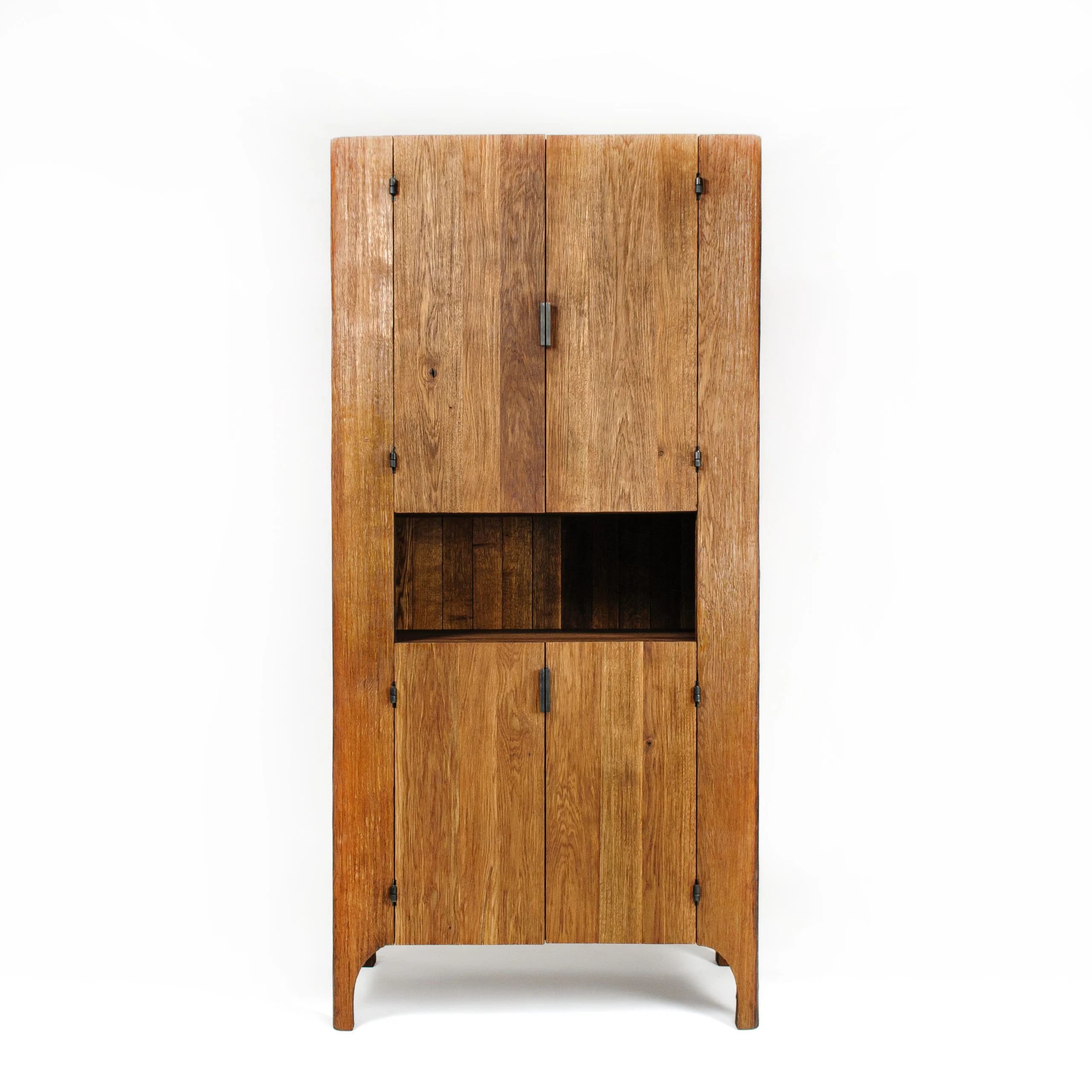 WARDROBE W-1